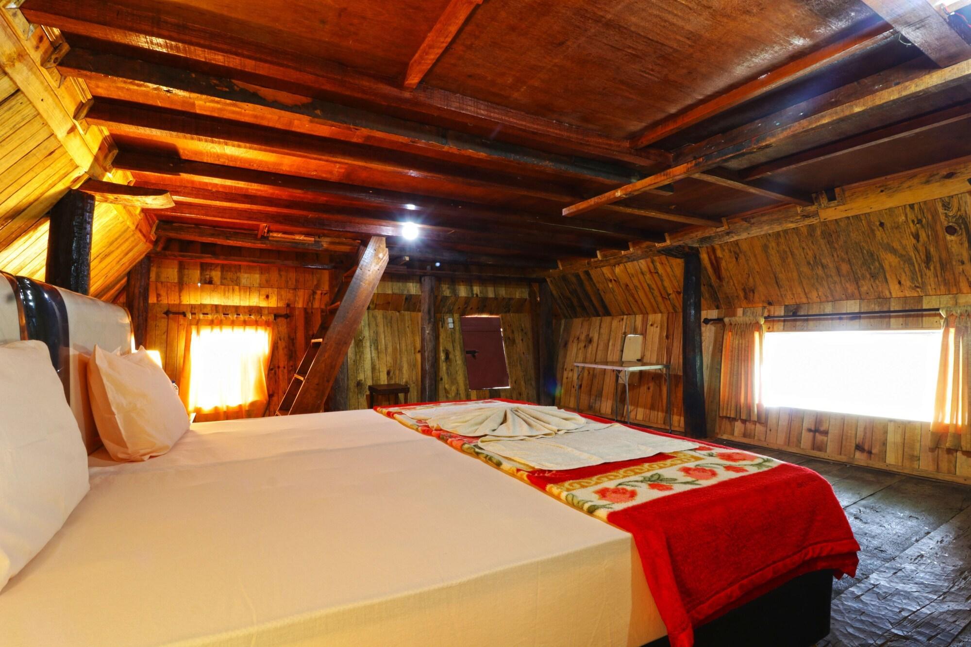 Tuk Tuk Timbul Bungalows Kültér fotó