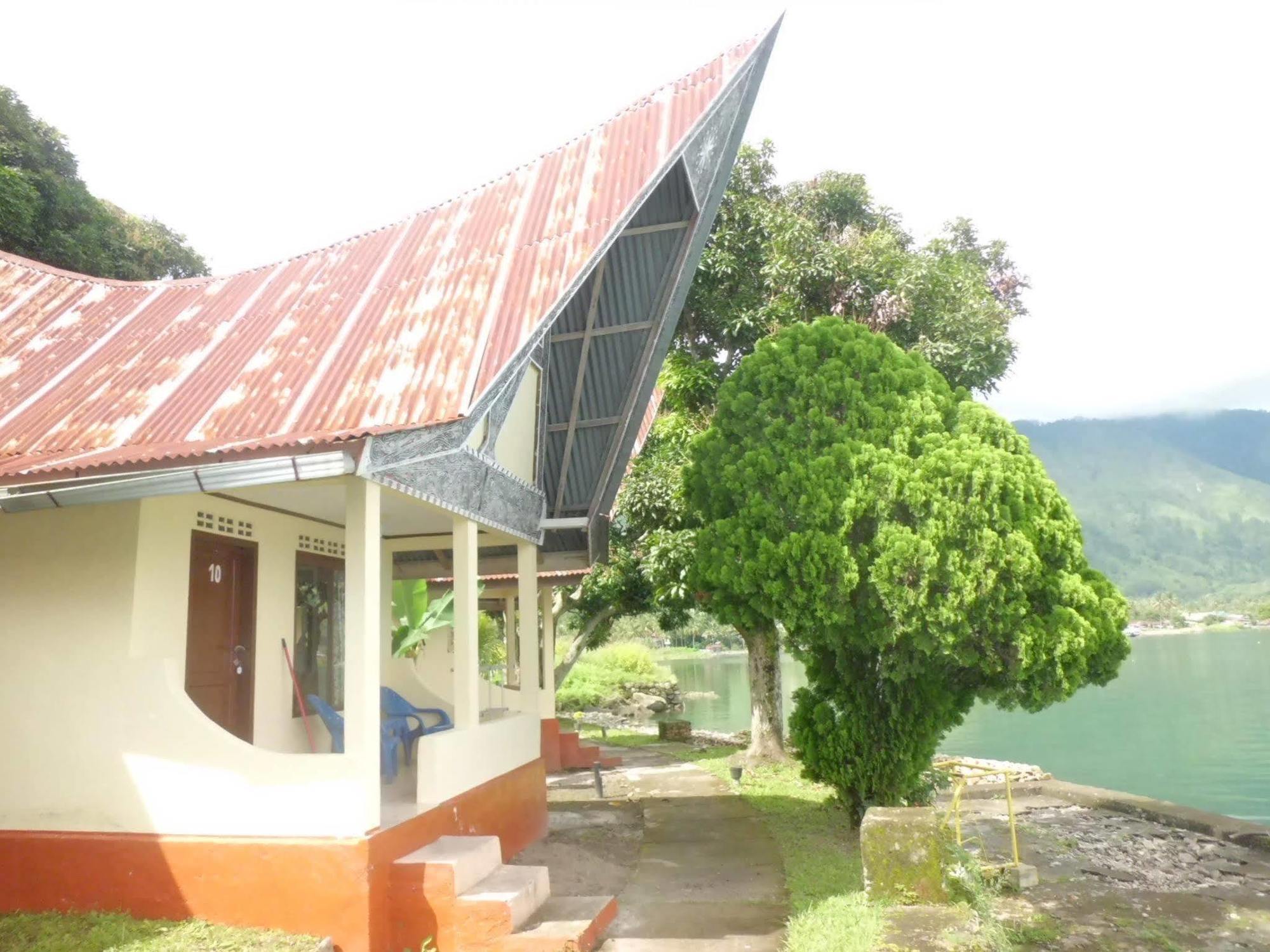 Tuk Tuk Timbul Bungalows Kültér fotó